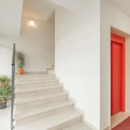 Luxury Elisabeth Con Posto Incluso *