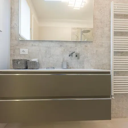 Luxury Elisabeth Con Posto Incluso Apartment